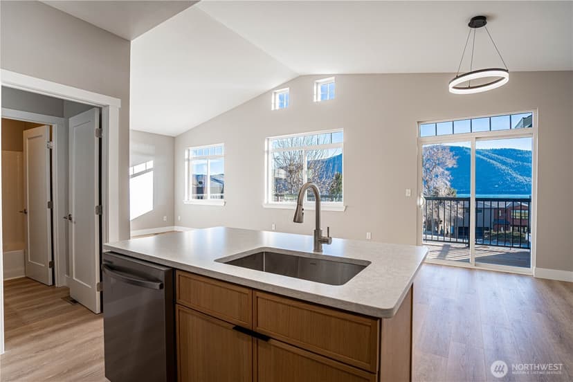 Property photo for 744 Wapato Way ##C, Manson photo 9