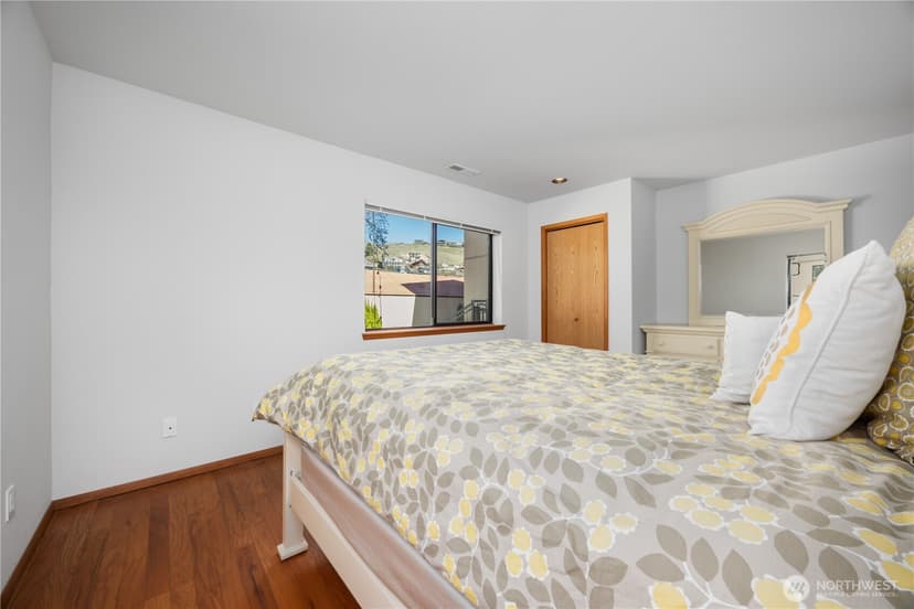 Property photo for 100 Lake Chelan Shores Drive #18-8, Chelan photo 5