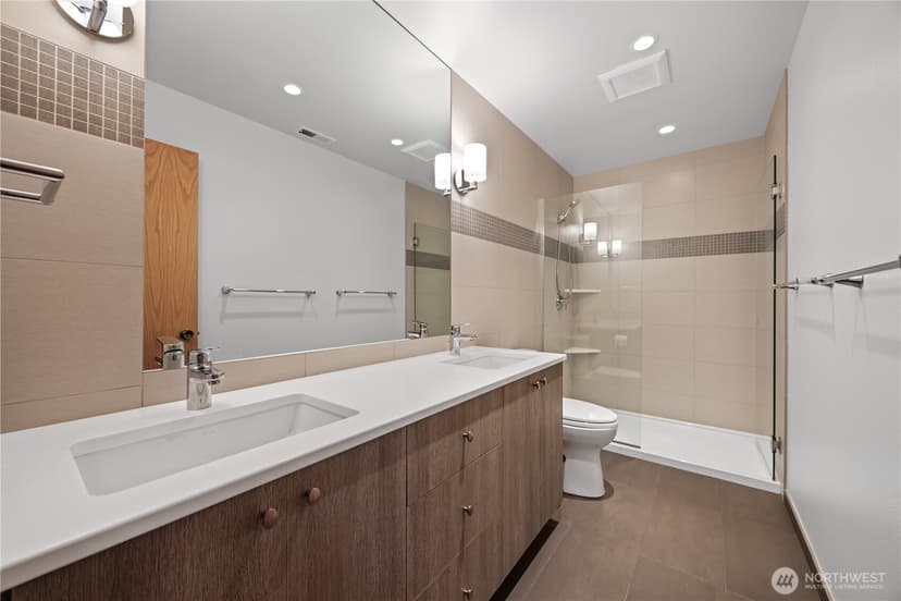 Property photo for 100 Lake Chelan Shores Drive #18-8, Chelan photo 6