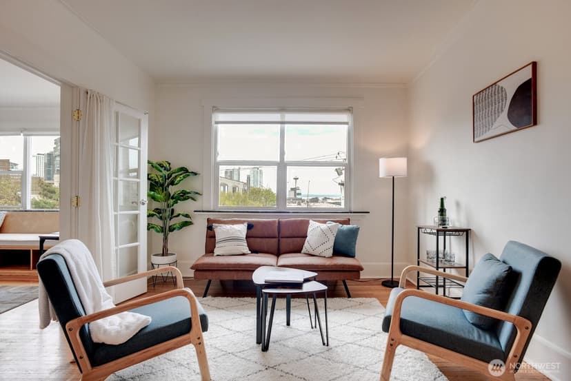 Property photo for 214 Summit Avenue E #402, Seattle photo 6
