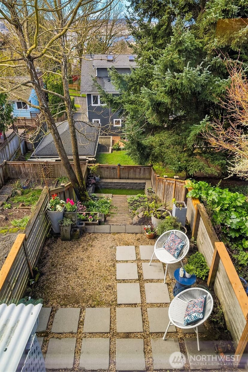 Property photo for 4243 Palatine Avenue N, Seattle photo 10
