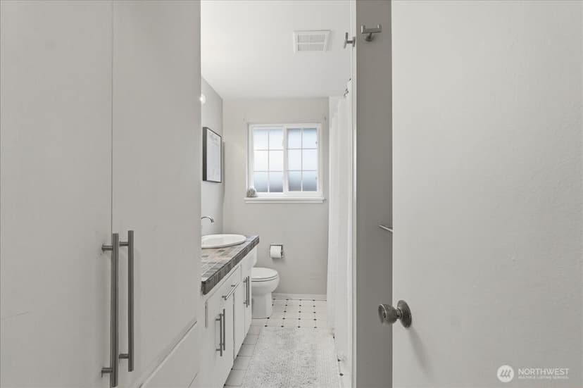 Property photo for 4401 N 25th Street, Tacoma photo 15