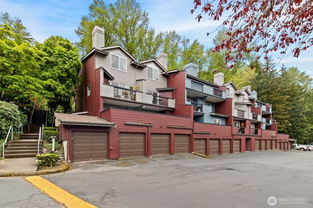 Property photo for 15809 Waynita Way NE #G204, Bothell photo 2