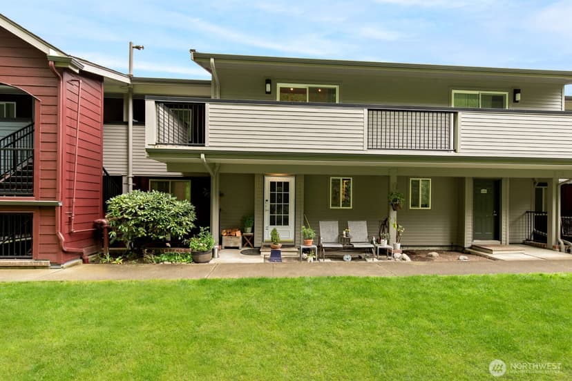 Property photo for 15809 Waynita Way NE #G204, Bothell photo 3