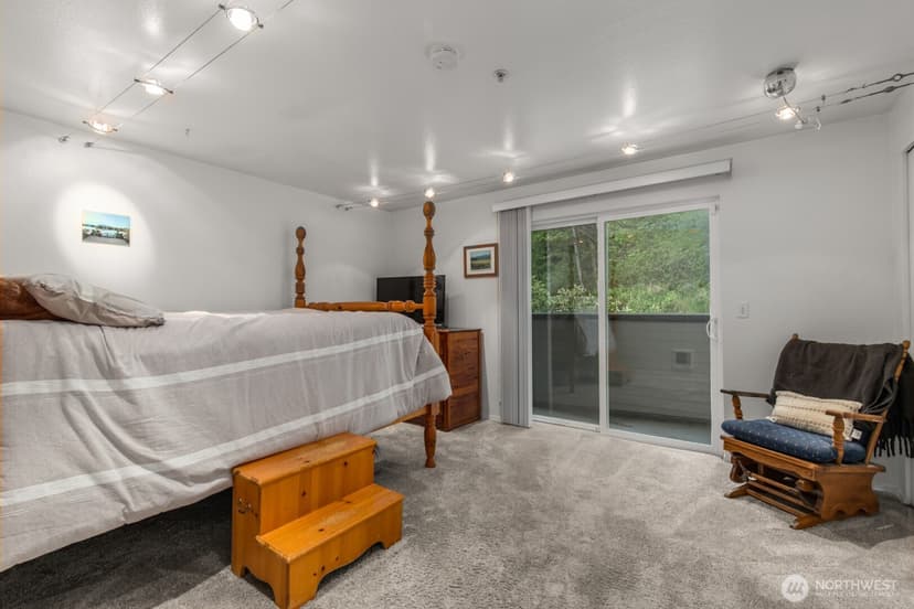 Property photo for 15809 Waynita Way NE #G204, Bothell photo 22