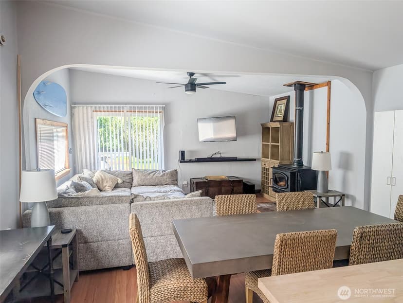 Property photo for 581 Dolphin Avenue NE, Ocean Shores photo 8