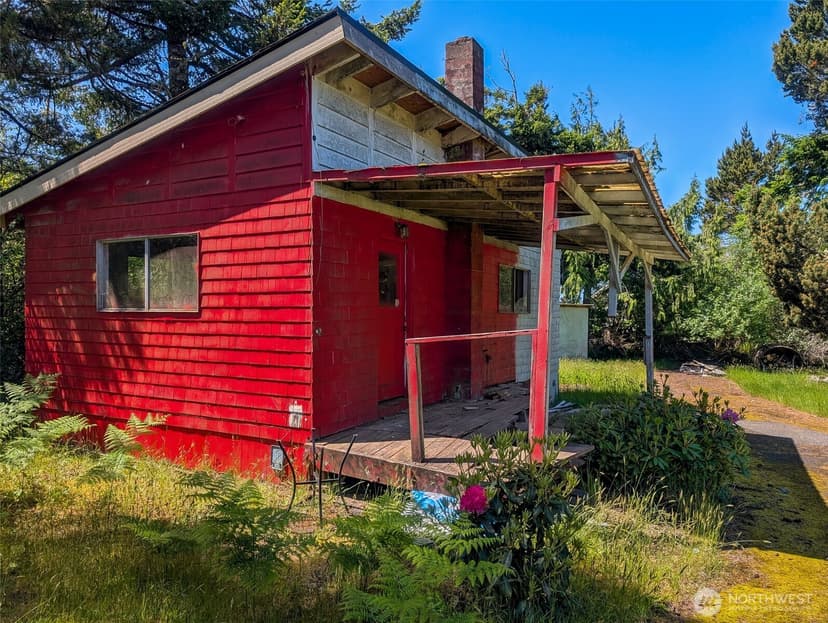 Property photo for 581 Dolphin Avenue NE, Ocean Shores photo 15