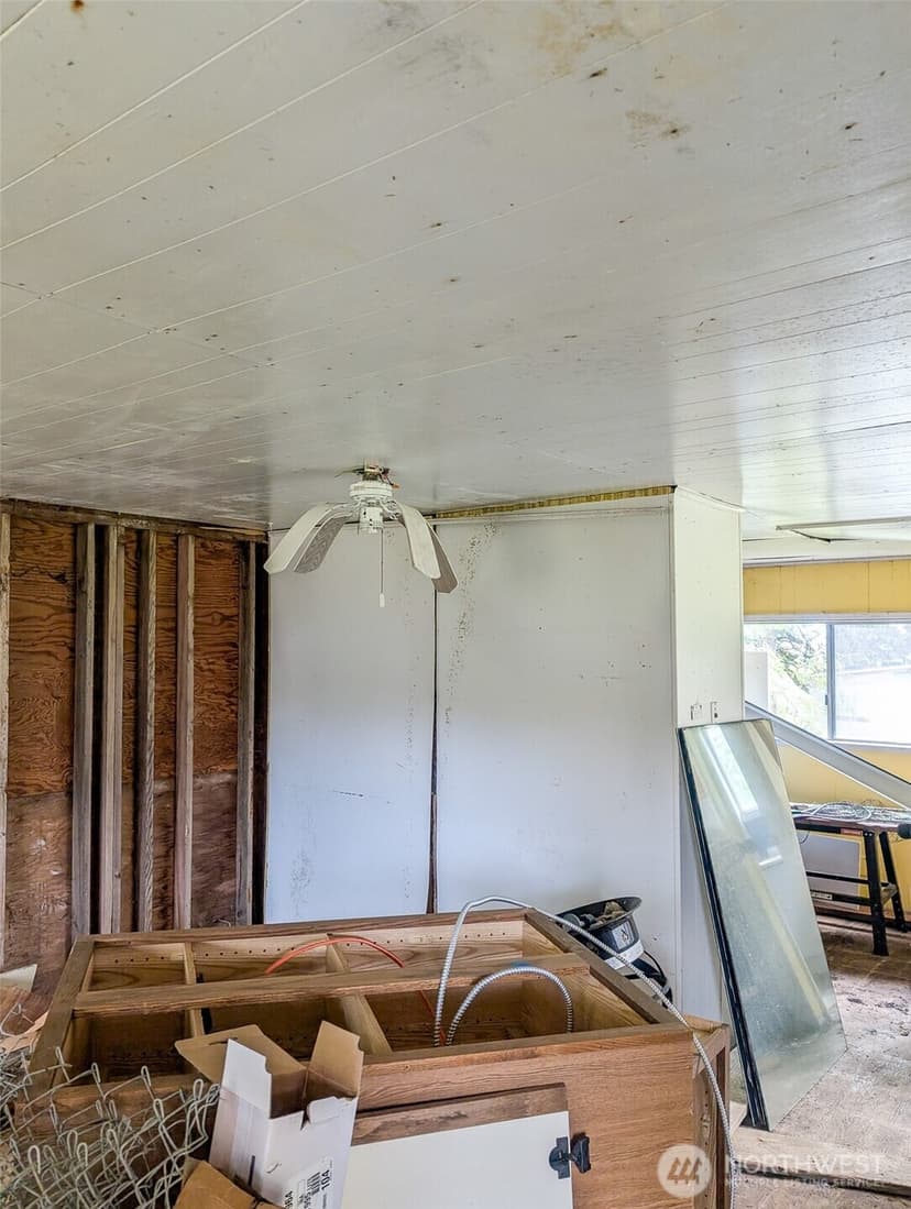 Property photo for 581 Dolphin Avenue NE, Ocean Shores photo 19