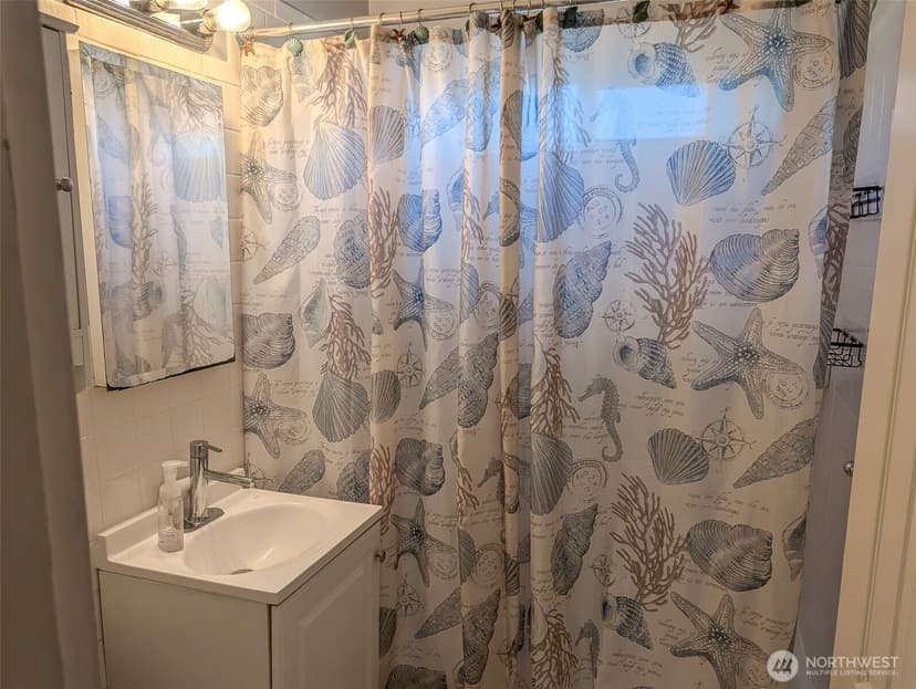 Property photo for 581 Dolphin Avenue NE, Ocean Shores photo 12