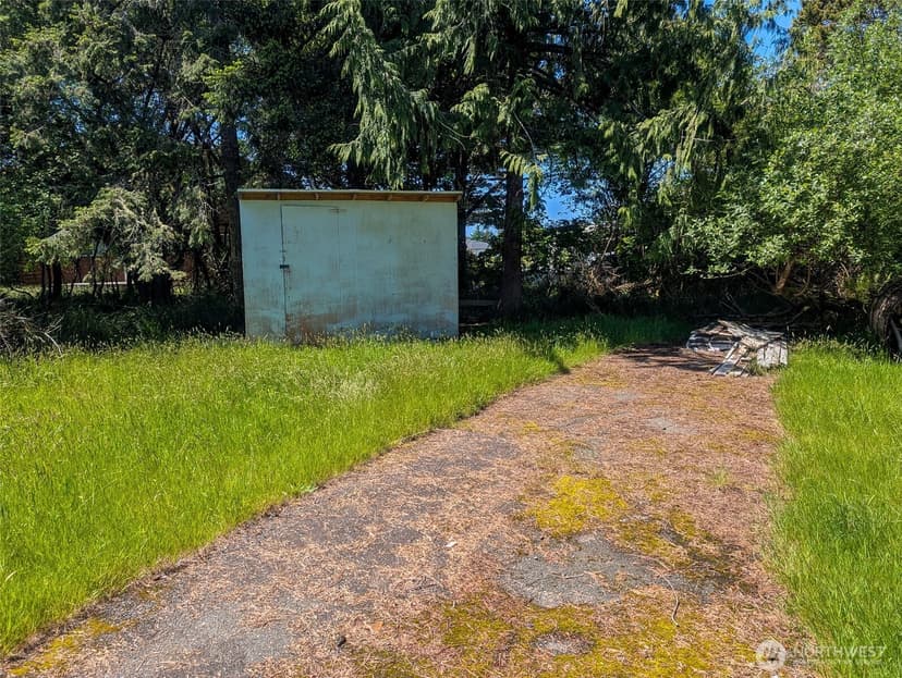 Property photo for 581 Dolphin Avenue NE, Ocean Shores photo 30
