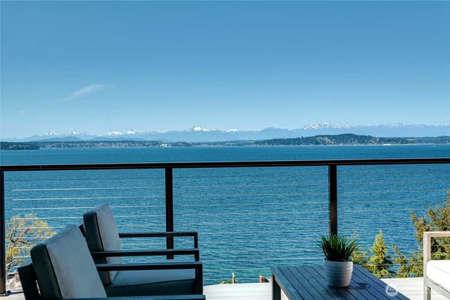 Property photo for 6029 Atlas Place SW, Seattle photo 2