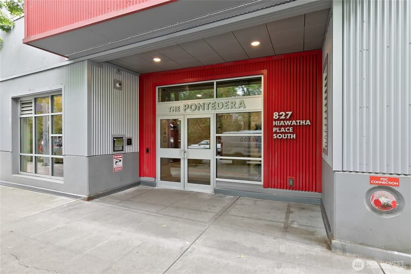 Property photo for 827 Hiawatha Place S #402, Seattle photo 20
