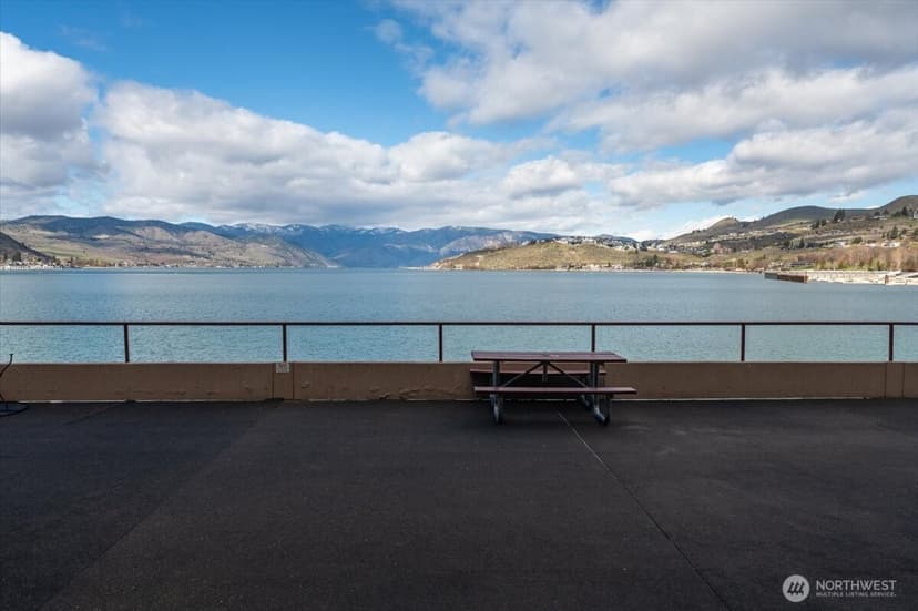 Property photo for 322 W Woodin Avenue #514, Chelan photo 10