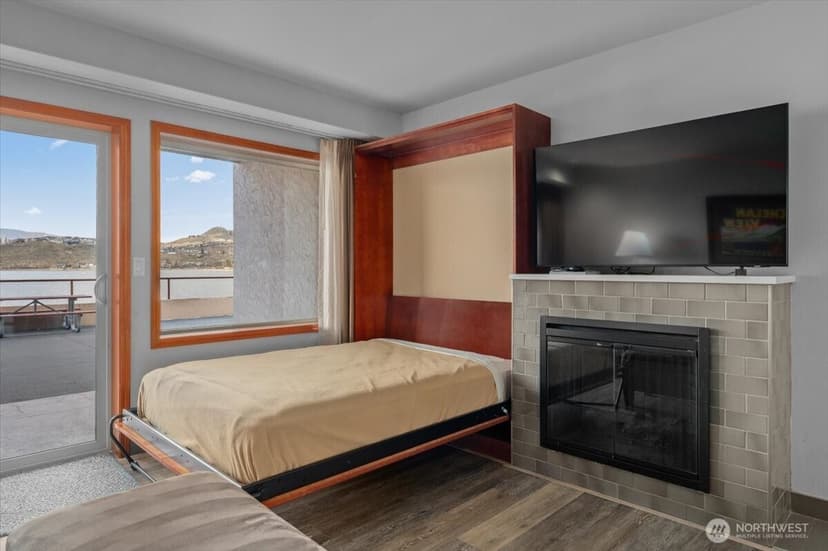 Property photo for 322 W Woodin Avenue #514, Chelan photo 16