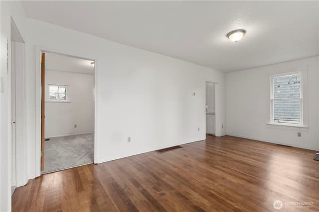 Property photo for 3702 S Gunnison Street, Tacoma photo 5