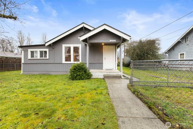 Property photo for 3702 S Gunnison Street, Tacoma