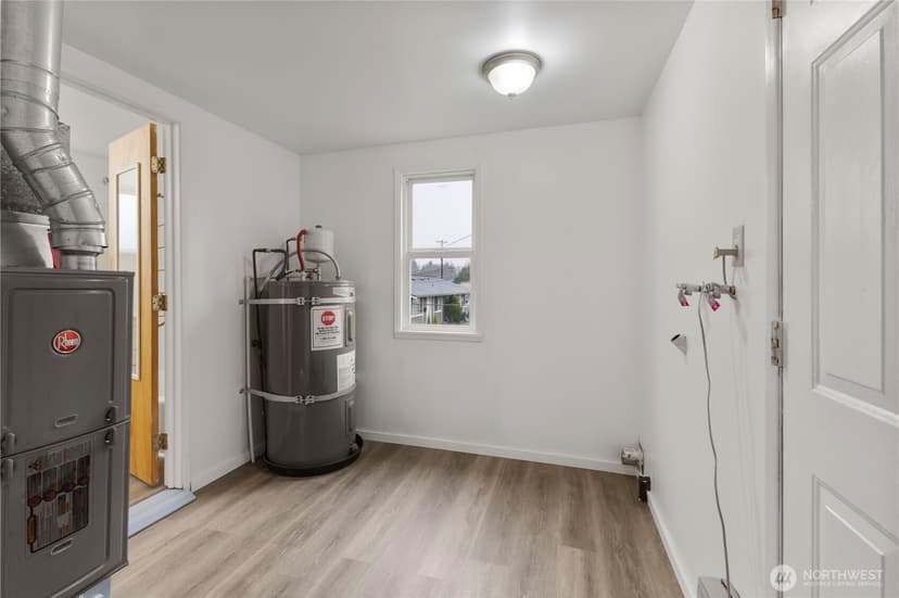 Property photo for 3702 S Gunnison Street, Tacoma photo 11
