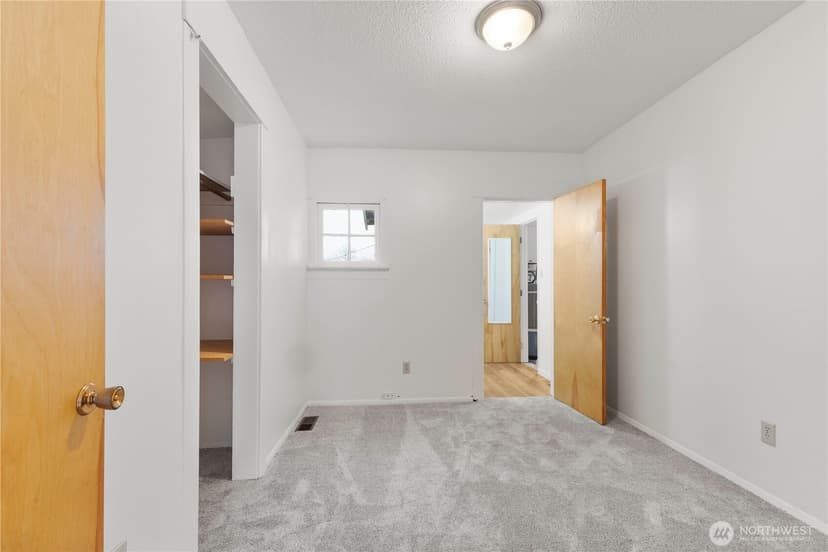 Property photo for 3702 S Gunnison Street, Tacoma photo 17