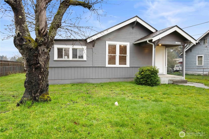 Property photo for 3702 S Gunnison Street, Tacoma photo 2