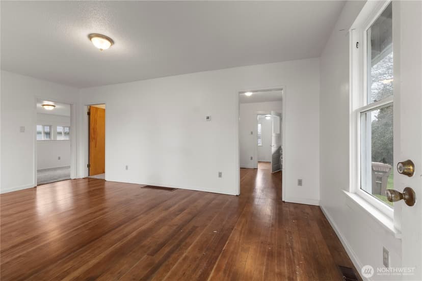 Property photo for 3702 S Gunnison Street, Tacoma photo 4