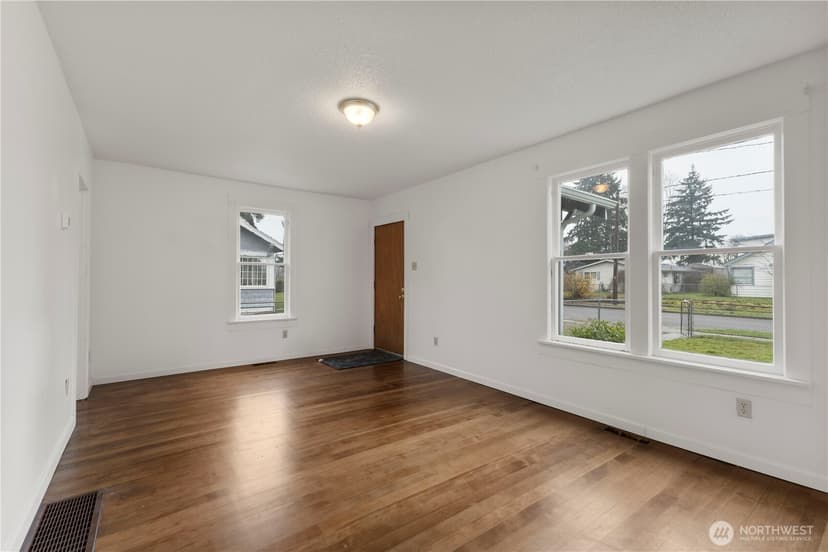 Property photo for 3702 S Gunnison Street, Tacoma photo 6