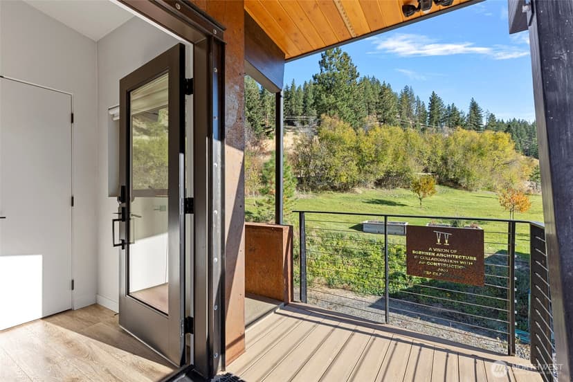 Property photo for 10695 Eagle Creek Road, Leavenworth photo 4
