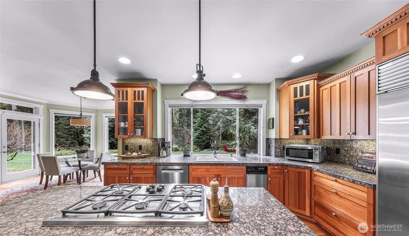 Property photo for 18210 218th Avenue NE, Woodinville photo 7