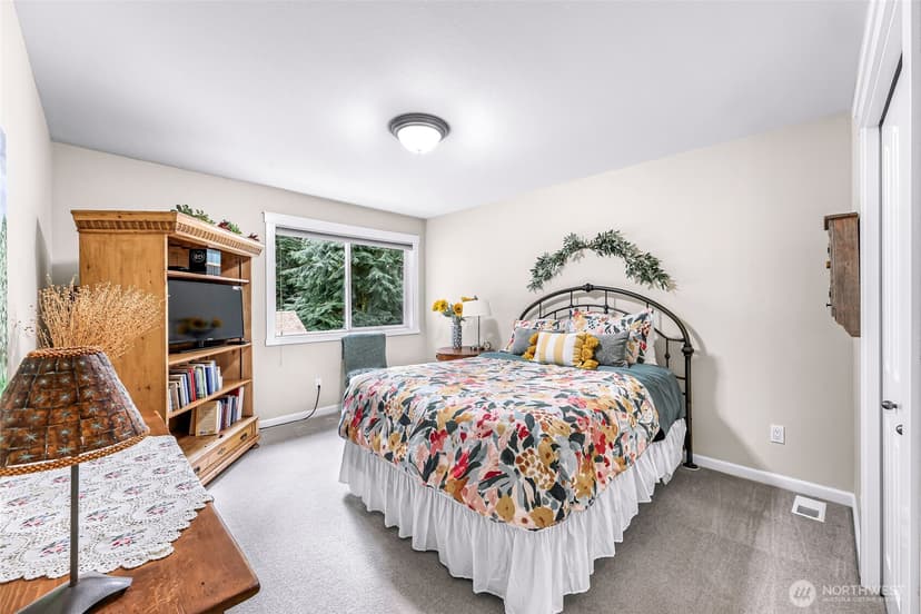 Property photo for 18210 218th Avenue NE, Woodinville photo 23