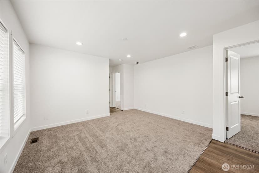 Property photo for 11510 E Riverside Drive #27, Bothell photo 6