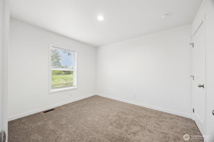 Property photo for 11510 E Riverside Drive #27, Bothell photo 17