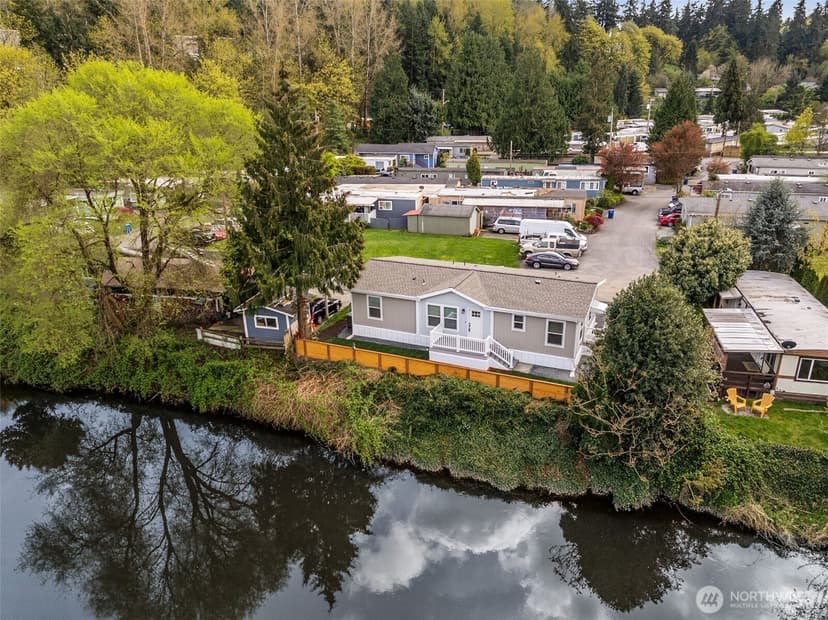 Property photo for 11510 E Riverside Drive #27, Bothell