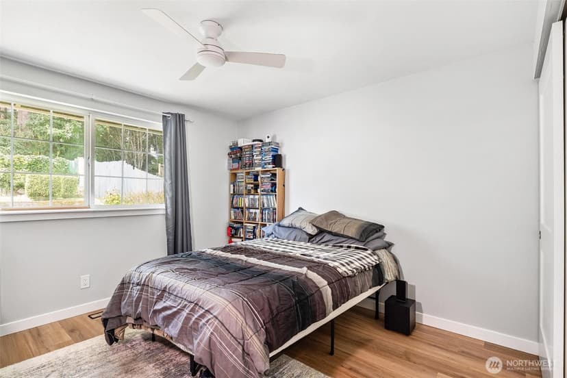 Property photo for 31435 10th Avenue S, Federal Way photo 14