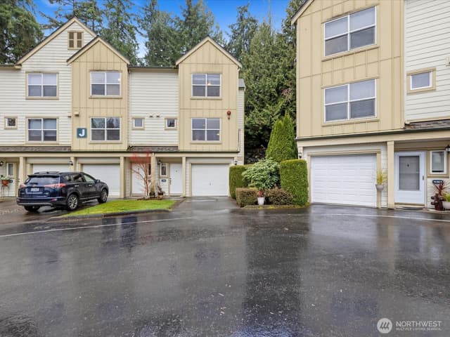 Property photo for 1600 121st Street SE #J104, Everett photo 2