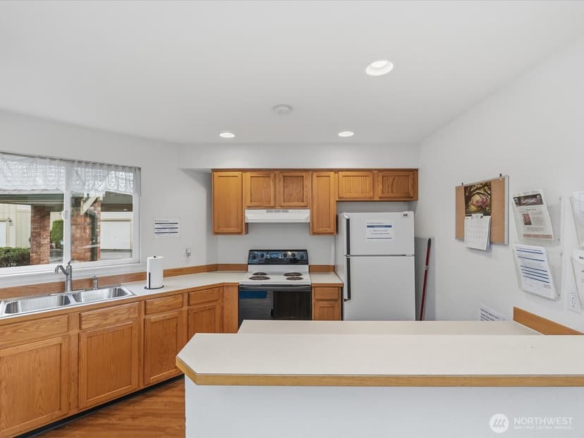 Property photo for 1600 121st Street SE #J104, Everett photo 32