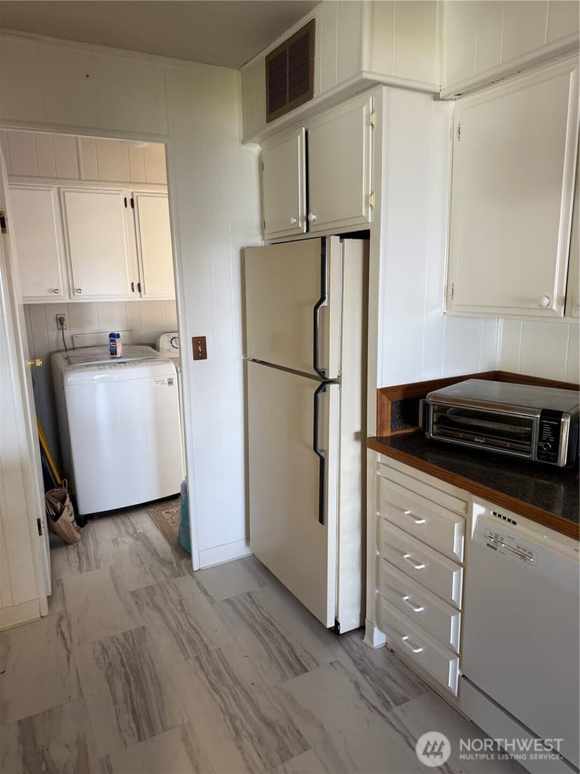 Property photo for 29020 1st Avenue S #17, Des Moines photo 11