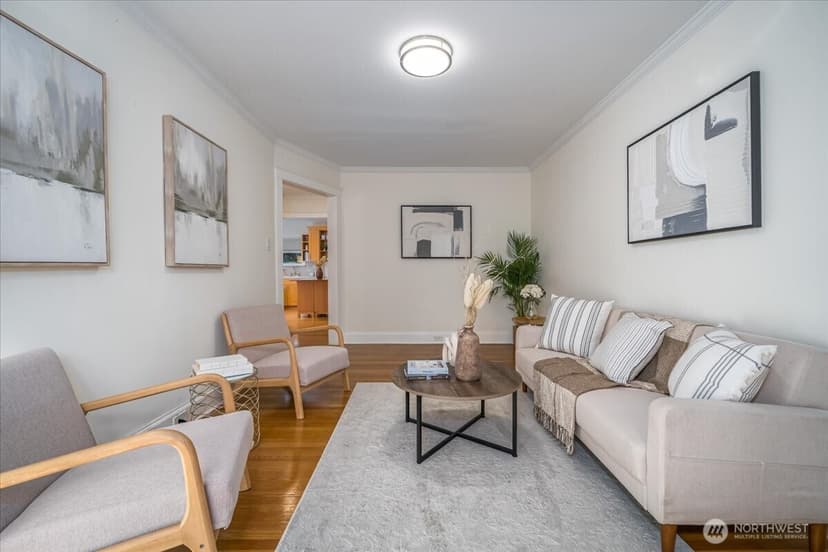 Property photo for 1310 Queen Anne Avenue N #15, Seattle photo 6