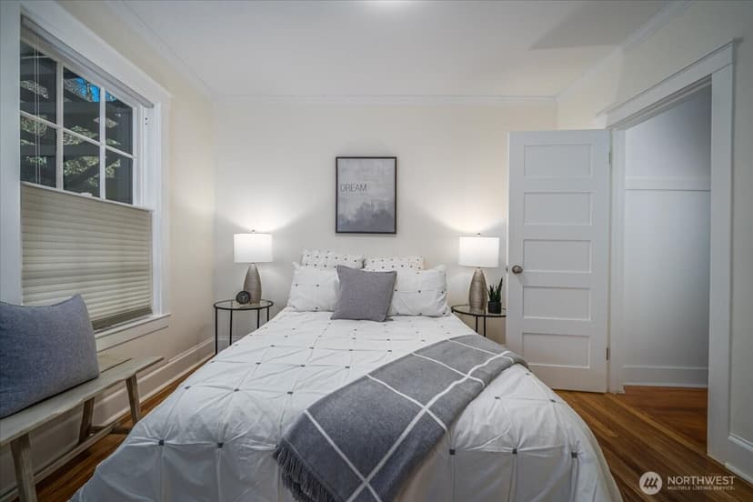 Property photo for 1310 Queen Anne Avenue N #15, Seattle photo 18