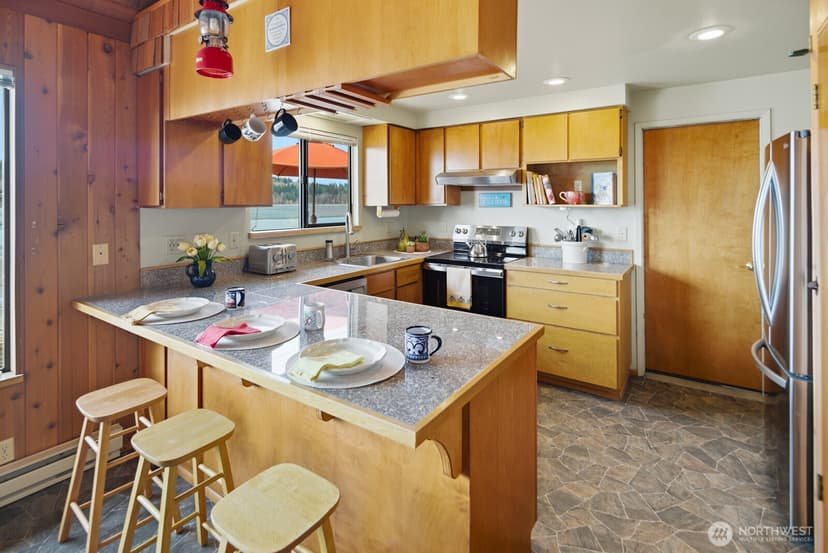Property photo for 8208 Sandy Hook Drive, Clinton photo 9