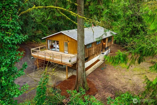 Property photo for 3500 NW 18th Street, Bremerton photo 2