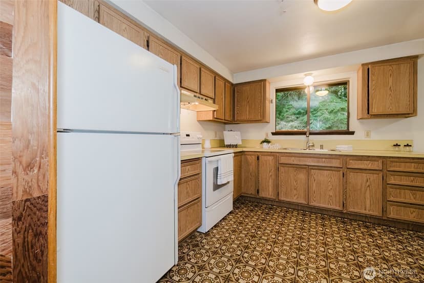 Property photo for 3500 NW 18th Street, Bremerton photo 19