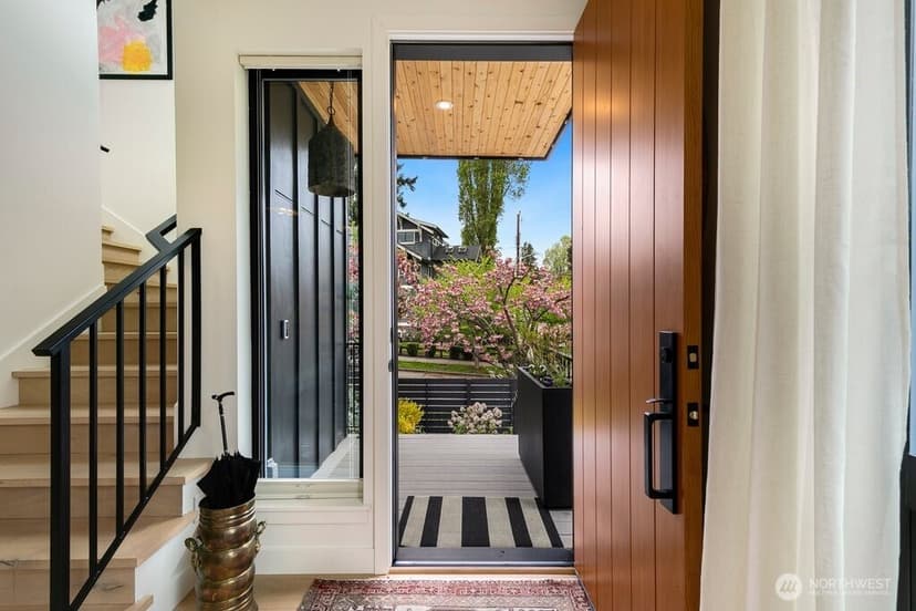 Property photo for 7421 Bagley Avenue N, Seattle photo 4
