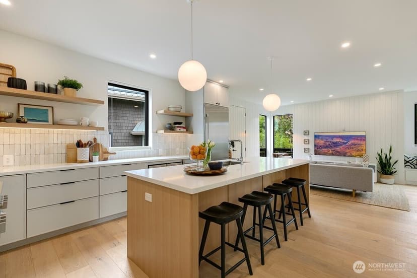 Property photo for 7421 Bagley Avenue N, Seattle photo 12