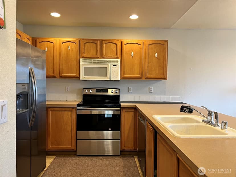 Property photo for 16008 89th Avenue E, Puyallup photo 2
