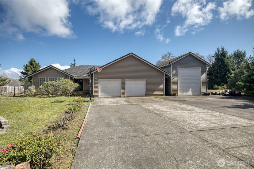Property photo for 138 Olympic View Avenue NE, Ocean Shores