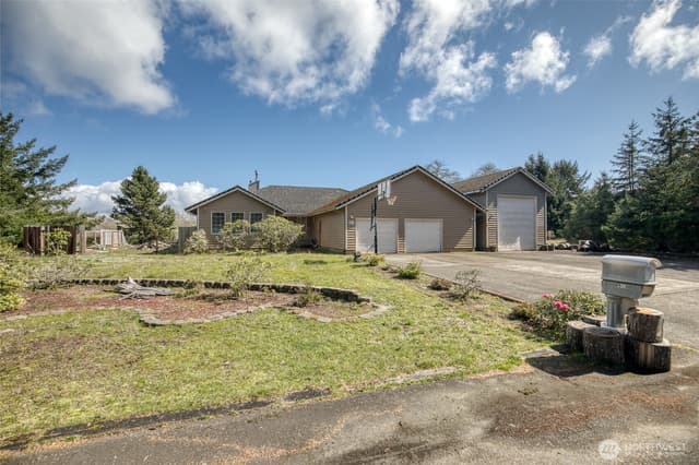 Property photo for 138 Olympic View Avenue NE, Ocean Shores photo 2