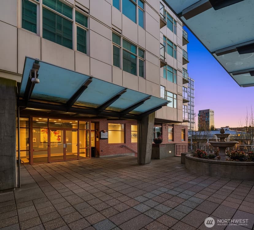 Property photo for 1100 106th Avenue NE #611, Bellevue photo 28