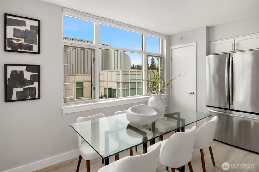 Property photo for 1100 106th Avenue NE #611, Bellevue photo 7