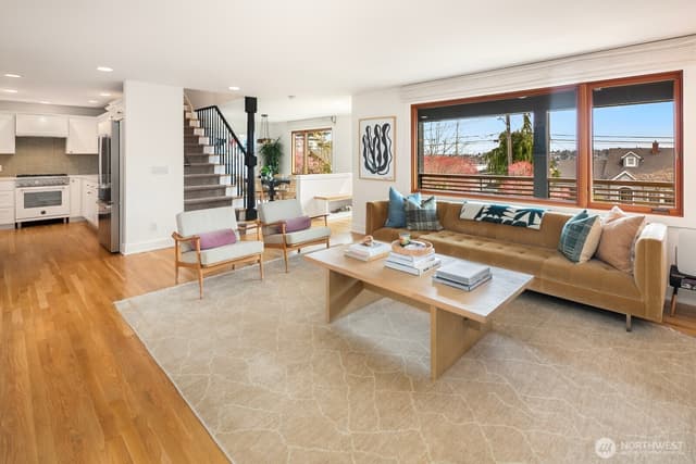 Property photo for 2507 27th Avenue W, Seattle photo 5