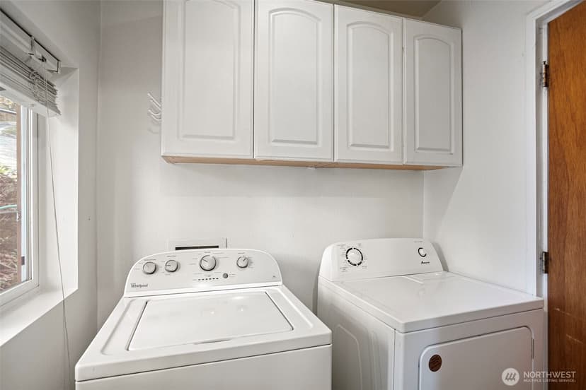 Property photo for 913 24th Avenue E, Seattle photo 27
