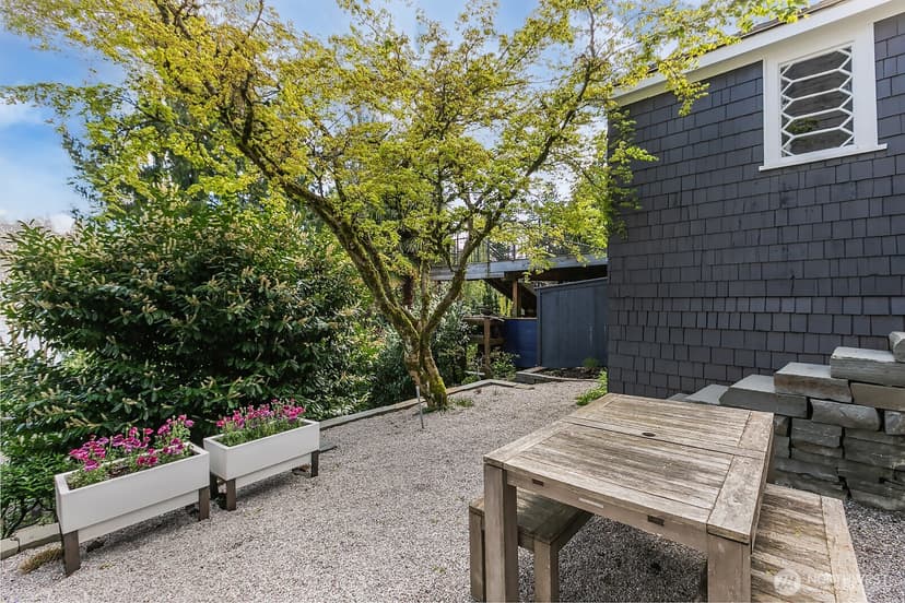 Property photo for 624 35th Avenue, Seattle photo 36